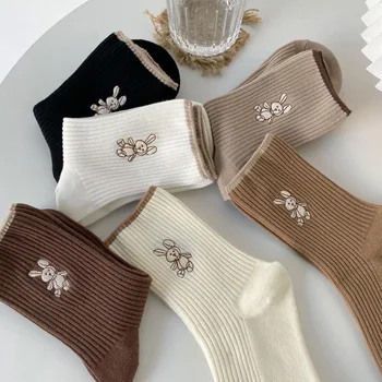 2022 Yeni Moda Sevimli Kadın Çorap Pamuk Nefes Çorap Japon Tarzı Sevimli Tavşan Nakış Rahat Kızlar Tatlı Kawaii Çorap