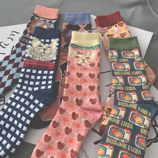 Pop tarzı Renk koordineli Karikatür Yüz Japon kadın Çorap Moda Orta buzağı kadın Çorap