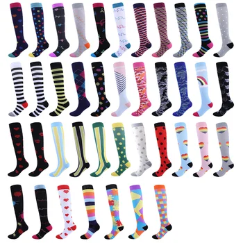 Yüksek Kaliteli Penye Pamuk Çorap gıda Desen Uzun Tüp Komik Mutlu Erkekler Çorap Yenilik Kaykay Ekip Rahat Çılgın Çorap